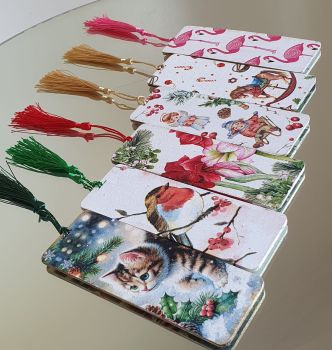 Wooden bookmark decorate with Christmas motives
Size: 15cm/5cm
Unique Gift
Decorated on both sides&nbsp;
Made with love by Mariyas Creations