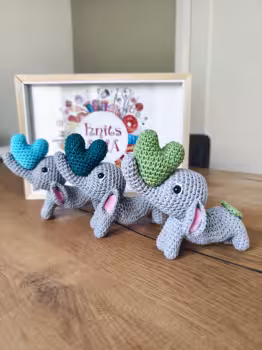 Valentine's elephant 🐘 with hearts ❤️🐘 great gift for your friend or family. 🩷🩷🩷