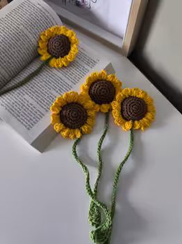 My New Bookmarks sunflower 🌻🌻🌻🌻 they are so cute, great gift for your Mum, friends or yourself!
