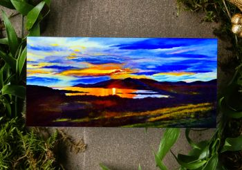 21 x 10.5cm card, press printed on medium weight 330gsm silk paper stock.
Designed from my original acrylic painting ‘Autumn Sunset'.
Blank inside for you to ‘pen’ your own message, with a white envelope.
Suitable for all occasions.
Search for my store Sarah Elliott Fine Art to see all my products.