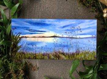 21 x 10.5cm card, press printed on medium weight 330gsm silk paper stock.
Designed from my original acrylic painting ‘October Eventide'.
Blank inside for you to ‘pen’ your own message, with a white envelope.
Suitable for all occasions.
Search for my store Sarah Elliott Fine Art to see all my products.