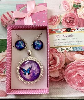 A beautiful unique butterfly jewellery set by CS Sparkle 