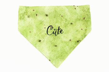 Dog bandana, handmade, with elastic scrunchie.
Due to the scrunchie method, is very quick and easy to put it around your dog's neck.
Customizable on request, for additional charge.