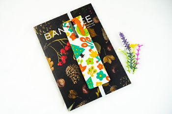 Penholder Bookmark, handmade gift idea for school.
Surprize your child, a teacher or yourself with this practical cute gift.