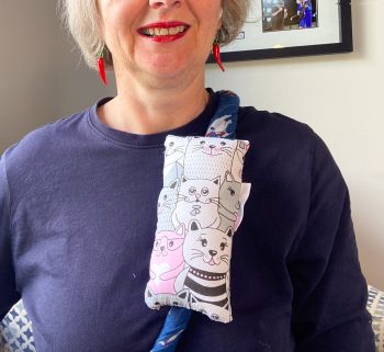 These are chemotherapy port support pillows made using soft cotton fabric. Each pillow is filled to medium firmness for comfort. There is a large flap with two sets of velcro fastenings. The velcro will enable to the pillow to be attached to a chosen area.&nbsp;&nbsp;
I've used this ducks and daisies on navy print for these pillows, with a handmade with love by Rodgersonhandcraft label.
This support pillow is ideal for use directly after chemotherapy, or if the area feels tender.&nbsp;