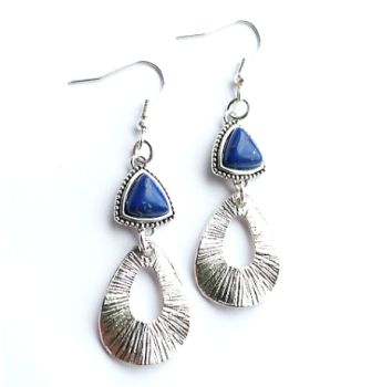 Introducing Tilly… created with silver plated drops, antique silver framed beads in deep blue…The ear wires are silver plated, and nickel free. suitable for sensitive ears. Beautiful, lightweight, easy to wear …Showcase your individuality with these gorgeous bespoke earrings!
They arrive in a pretty organza bag… and..have free shipping!