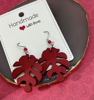 Leaf wooden earrings.