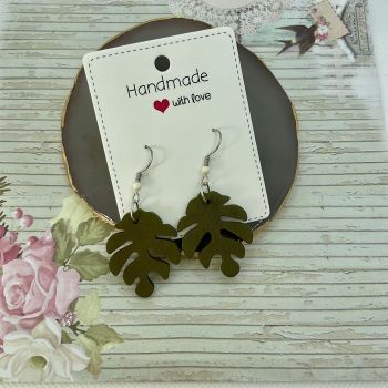 Leaf wooden earrings.