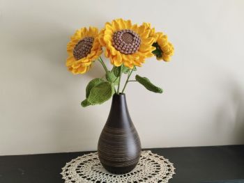 Vase not included in purchase!
Bring warmth and cheer to your home with our beautiful crochet sunflowers! Handcrafted with love and attention to detail, these vibrant decorations add a touch of sunshine to any space.
Each sunflower captures the natural beauty of summer colors, bringing a cozy, handmade touch to any room. Whether displayed on a shelf, used as a gift, or incorporated into your craft collection, these crochet sunflowers are a timeless and charming rustic accent.
Basic Size:
Width: about 14cm/5.5 inches
Height: 40cm/16 inches
Only OEKO-TEX certified yarn and hypoallergenic fiber are used.
If you want to use a different color please feel free to write to me for a choice.
Since our knitted toys are handmade, there may be slight differences with the visual.