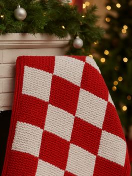 Handknit baby patchwork aran blankets
&nbsp;
The Woolly Drawer&nbsp;