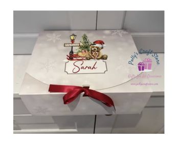 Personalised Giftbox - Candy Cane Lane
Fillable treat box perfect perfect for poppong in Christmas gifts.
High quality print with luxury double faced red satin ribbon.
Box measures 31x25x12cm. Personalised with a name in red vinyl.