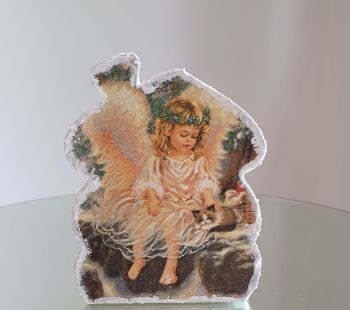 Wooden Ornament, hand pained and hand decorated with decoupage on both sides
two different designs
3D Snow Effect
Angel €15