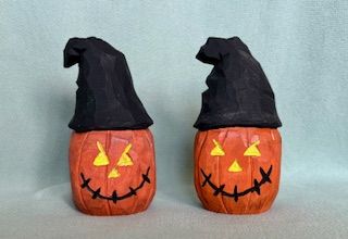 Spooky pumpkin head sporting a witches hat. Completely handcarved from scratch, using basswood. Handpainted with acrylic paint. 10x5cm.