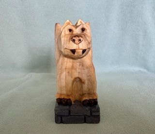Your friendly gargoyle. Completely handcarved from one piece of tulipwood using only handtools (whittling knife, gouges). Base is handpainted with acrylic paint. Approximately 11x6 cm. Unique item.