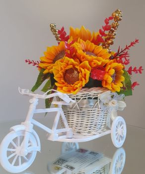 Handmade Scented Soap Sunflowers in a Beautiful Bike
Handmade soap flowers nicely decorated in a beautiful bouquet
Bring the autumn in your home with nice flower garden scent