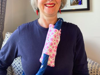 These are chemotherapy port support pillows made using soft cotton fabric. Each pillow is filled to medium firmness for comfort. There is a large flap with two sets of velcro fastenings. The velcro will enable to the pillow to be attached to a chosen area.&nbsp;&nbsp;
Each pillow can vary slightly as each are handmade. I've used this rose pink flowered fabric for these pillows. I&rsquo;ve added a handmade with love by Rodgersonhandcraft tag too.
This support pillow is ideal for use directly after chemotherapy, or if the area feels tender.&nbsp;