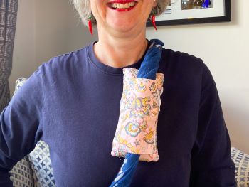 These are chemotherapy port support pillows made using soft cotton fabric. Each pillow is filled to medium firmness for comfort. There is a large flap with two sets of velcro fastenings. The velcro will enable to the pillow to be attached to a chosen area.&nbsp;&nbsp;
Each pillow can vary slightly as each are handmade. I've used this rose pink flowered fabric for these pillows. I&rsquo;ve added a handmade with love by Rodgersonhandcraft tag too.
This support pillow is ideal for use directly after chemotherapy, or if the area feels tender.&nbsp;