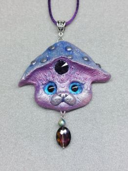 ShroomCat&nbsp;Necklace &ndash; Please allow for some slight color difference.