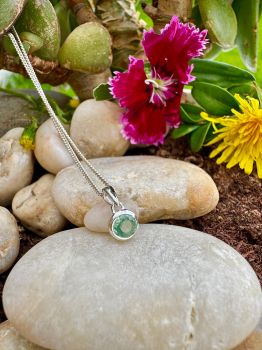 Discover elegance with our Dainty Green Kyanite Sterling Silver Necklace, a perfect addition to any jewelry collection. This exquisite piece features a genuine green kyanite gemstone, known for its balancing and healing properties.An Ireland-based business, this necklace makes great gifts for loved ones. Enjoy peace of mind with our fast delivery service, ensuring your special gift arrives promptly. Choose quality and meaning with genuine gemstone sterling silver jewelry from Silver Fountain.
