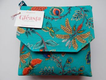 EACH GLÉASTA BAG IS DESIGNED AND HANDMADE IN IRELAND IN MY HOME STUDIO. A GLÉASTA BAG IS A GENUINE ORIGINAL CREATION PRODUCED IN LIMITED QUANTITIES.