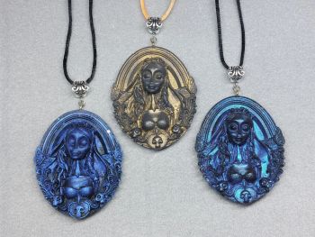 UnAlive Bride Pendant Cameo with Butterflies - Ready 2 Go or CustomMade - Victor & Emily Resin Cast Charm Necklace Bewitched Jewelry to Wear
Available as:
- Ready to go (as picture Shown)
or
- Custom Made
🦴 Allow for some color difference
🦴 If custom made chosen, let me know here, from the last picture which colors you would like it made with.