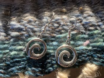 Beautiful sterling silver earrings, be beach ready with these stunning earrings. 