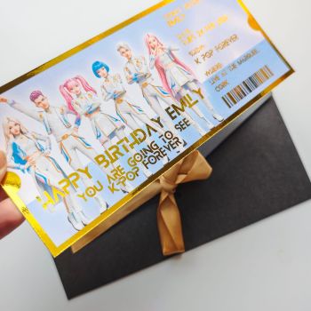 How to Order
Enter your personalisation details (name, message, and event).
Select your foil colour and envelope style.
We’ll carefully craft your ticket and dispatch it within 2–5 working days.
FAQ
Is it a real concert ticket? It’s a keepsake replica designed to reveal your surprise.
Can I customise all the text? Yes – every line can be adjusted to fit your occasion.
What finishes are available? Choose from gold, silver, rose gold, or holographic foil.
Is it a physical product? Yes – this is a tangible foil ticket sent from Ireland.
