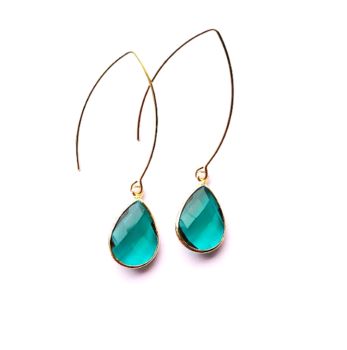 Sparkling earrings, created with gorgeous gold framed faceted glass stones in green, suspended below polished stainless steel earwires in gold… The drop on these earrings is approx. 5.8cm/2.3ins ….. Sleek, sparkly and elegant, these beauties are perfect for special occasions!…Add some elegance to your jewellery collection with these bespoke pieces... They arrive in a pretty organza bag, and have free shipping
