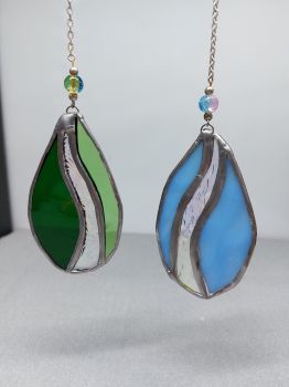 Stained Glass Decoration - Ornament, Christmas Bauble, Gift, Suncatcher, Window/Wall/tree hangings, gift, garden art
💠 Options available as pictured
💠 Allow for some color difference