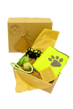 🌙 The High Vis One – Gift Hamper for Pets & Their People 🐾
Stay safe and seen on every walk! Includes a reflective dog vest, high-visibility braces for people, and a treat toy ball for fun on the go.
💝 The perfect gift for pet lovers who are hard to buy for – practical, bright, and ready for adventure.