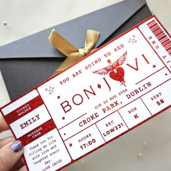 Turn your reveal into a moment to remember with a personalised foil concert ticket inspired by Bon Jovi. Handmade in County Cork by Printarelle, this keepsake is perfect for surprising someone with tickets, marking an anniversary, or gifting a fan a stylish memento.
Personalised Foil Ticket Features & Handmade Details
Key Features
Customisable fields: recipient name, from name, date, venue, section/row/seat, message
Foil choices: red, gold, silver, rose gold, holographic
Premium heavyweight card with crisp, professional print
Includes eco-friendly kraft envelope
Handmade in Ireland; dispatched in 2–5 working days