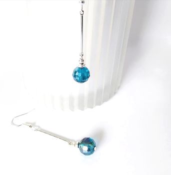 Handmade earrings, created with sparkly faceted glass iridescent drops, suspended from silver plated, nickel free ear wires… Beautiful, elegant earrings, lightweight and comfortable to wear, and perfect for special occasions! They arrive in a pretty organza bag, and have free shipping!