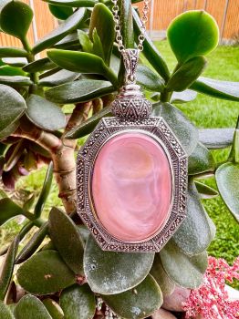 A protection stone, Mother of Pearl brings the gentle healing power of the sea. It is a stress relieving stone; relaxing, soothing and calming to the emotions. Mother of Pearl stimulates our intuition, imagination, sensitivity and adaptability. It helps our emotions become more harmonious and balanced.