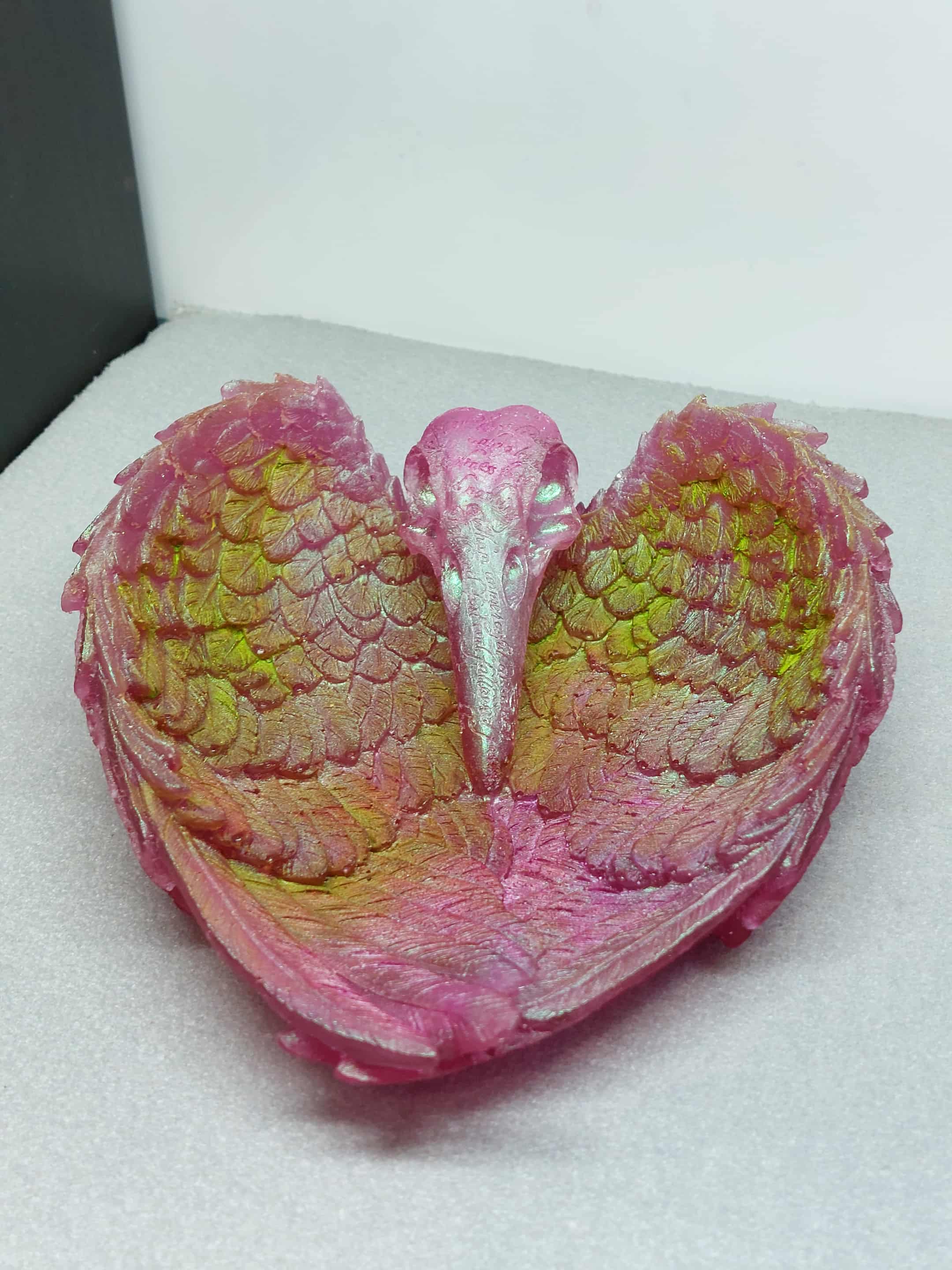 Raven Skull with Wings Trinket Bowl Jewellery Dish - Ready 2 go and Custom Made - Edgar Allen Poe's Poetic Nevermore Bird Creature Treasure Keep - 17cm - Made w Resin
- Nevermore Raven Skull Trinket Jewellery Dish
Edgar's Raven Trinket Bowl: From the macabre minds of our in-house design team is this romantically Gothic Trinket Bowl inspired by "The Raven" from the writings of Edgar Allen Poe.&nbsp;
🌟 Available as Ready to go &amp; Custom Made&nbsp;
🌟 If custom made chosen let me know from the last picture which colors would you like it made with.