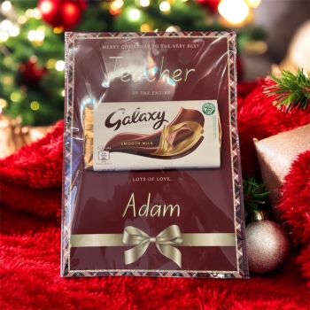 Personalised Galaxy Board - Burgundy Design
A4 printed 300gsm gloss card with a 100g Galaxy chocolate bar.&nbsp; Perfect for Teacher, Grandad, Aunty....the list is endless.&nbsp; Comes in an A4 cellophane bag ready for gifting.
Sentence will be amended depending on the name entered.&nbsp; Ex. Merry Christmas Mary......You're the best in the Entire....