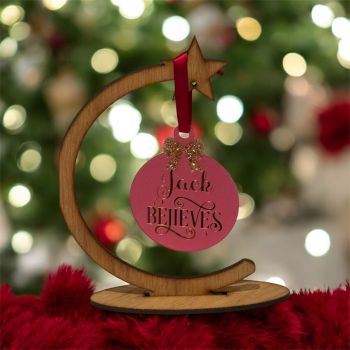 Personalised "Believe" Bauble
8cm red frosted acrylic bauble with a glitter bow and satin ribbon. Personalised with a name.&nbsp;