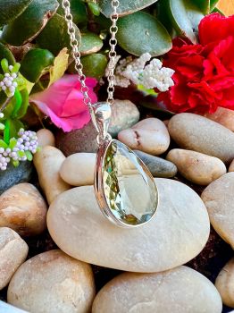 High Grade Green Amethyst Sterling Silver Necklace
Metal: Sterling SilverGem: Green Amethyst
Stone Dimension: 21mm x 13.5mm