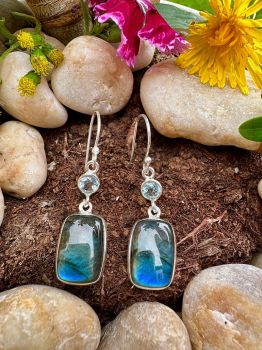 Handmade Silver Earrings decorated with Blue Topaz&nbsp;and LabradoriteMetal: Sterling SilverGem: Labradorite, Blue Topaz
Earrings dimension: 43mm x 11mm
Labradorite Size: 15mm x 10mm