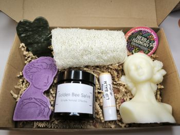 Slow Down &amp; Glow: Gua Sha Massage &amp; Lavender Spa Box💆