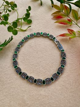 Oval cut Emerald Marcasite Sterling Silver Bracelet
Metal: Sterling Silver
Gem: Lab Created Emerald, Marcasite
Length: 7.5 Inches (19cm)
Birthstone: May