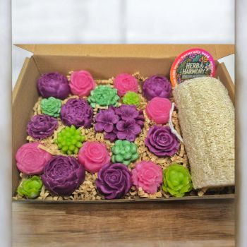 The Zesty Flower Patch: Artisan Mini Soap &amp; Loofah Box