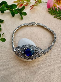 Art Deco&nbsp;&nbsp;Sapphire Marcasite Sterling&nbsp;Silver Bracelet
Metal: Sterling Silver
Gem: Created Sapphire,&nbsp;Marcasite
Sapphire size: 12mm x 8mm
Length: 8&nbsp;Inches, 20cm
Birthstone: September