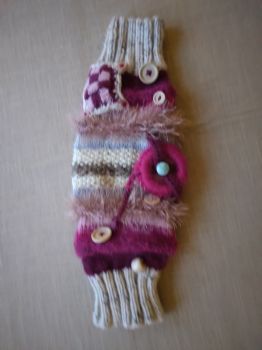 Handknit handwarmer for sensory stimulation.&nbsp;