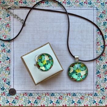Handmade cabochon necklace and ring gift set.&nbsp;