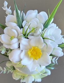 Handmade scented soap arrangement&nbsp;
&nbsp;
Snowdrops and dafodil from soap nicely arranged in a white handmade pot
&nbsp;
&nbsp;