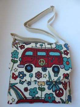 EACH GL&Eacute;ASTA BAG IS DESIGNED AND HANDMADE IN IRELAND IN MY HOME STUDIO. A GL&Eacute;ASTA BAG IS A GENUINE ORIGINAL CREATION PRODUCED IN LIMITED QUANTITIES.