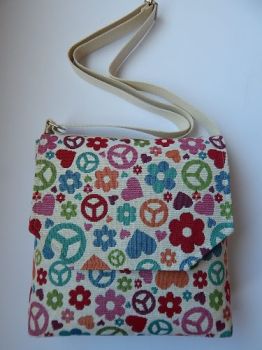 EACH GL&Eacute;ASTA BAG IS DESIGNED AND HANDMADE IN IRELAND IN MY HOME STUDIO. A GL&Eacute;ASTA BAG IS A GENUINE ORIGINAL CREATION PRODUCED IN LIMITED QUANTITIES.