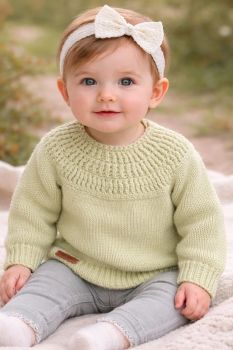 Crocheted jumper&nbsp;
Age: 9-18 months
