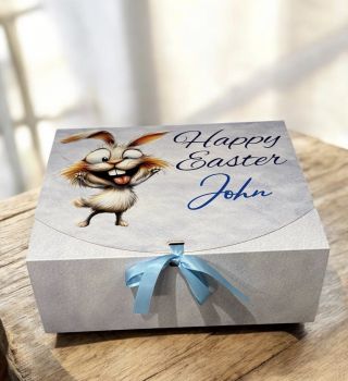 Extra large Easter Box personalised with a name in a choice of colours and supplied with a blue satin ribbon.
Boxes measures 31x25x12cm, high quality professionally printed.&nbsp; Perfect for filling with lots of Easter chocolate treats.
Supplied empty