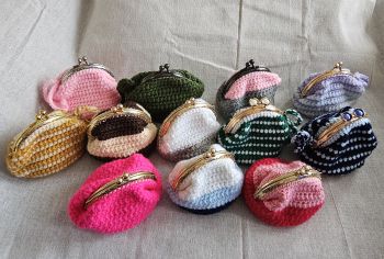 Crocheted purse with a metal clasp